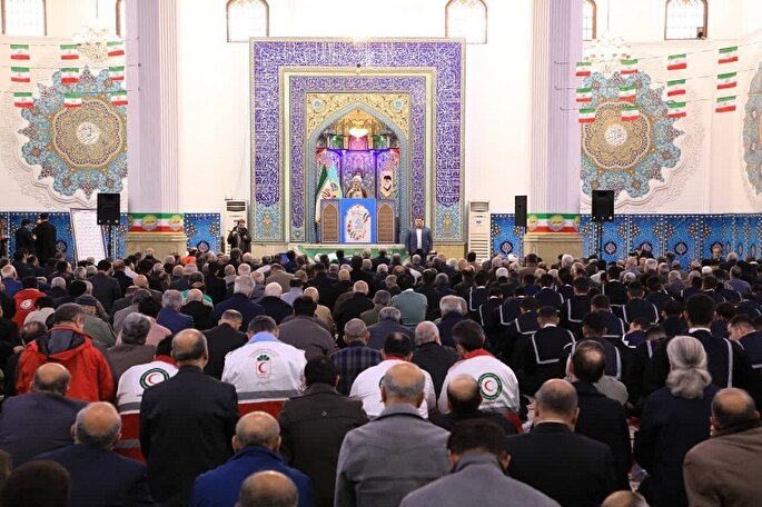 پیشرفت‌ها و دستاوردهای انقلاب باید به اطلاع مردم برسد