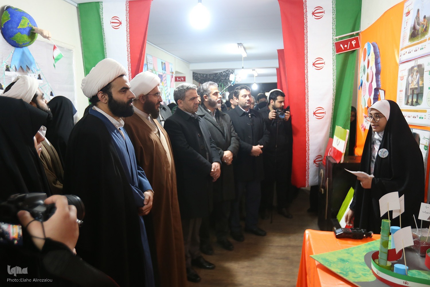 دوازدهمین دوره نمایشگاه‌‌های «مدرسه انقلاب» افتتاح شد