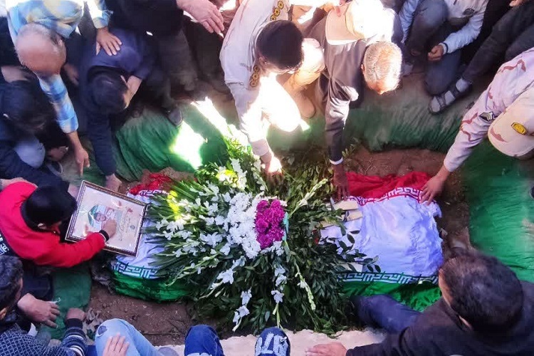 تشییع پیکر شهید «اکبر زارع»، خرامه