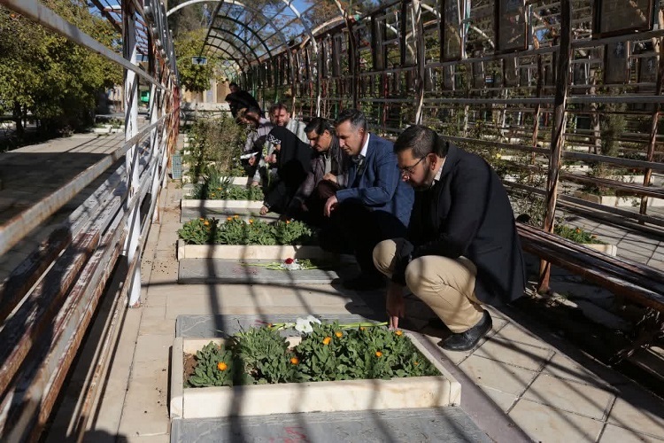 تجدید میثاق جهادگران جهاددانشگاهی فارس با شهدا