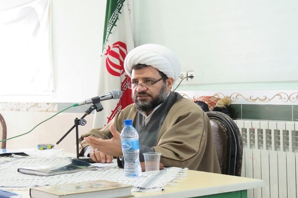 حجت‌الاسلام محسن حمزه‌صحیحی، مسئول دفتر نمایندگی ولی‌فقیه در سپاه سردشت