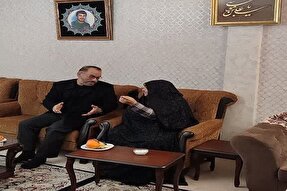 فرمانده سپاه شهدای آذربایجان غربی با مادر شهید محمود کاوه دیدار کرد