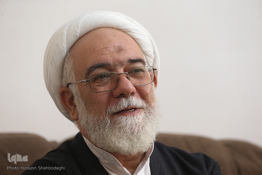 مردم‌داری و رعایت حق‌الناس از ویژگی‌های برجسته آیت‌الله صلواتی بود