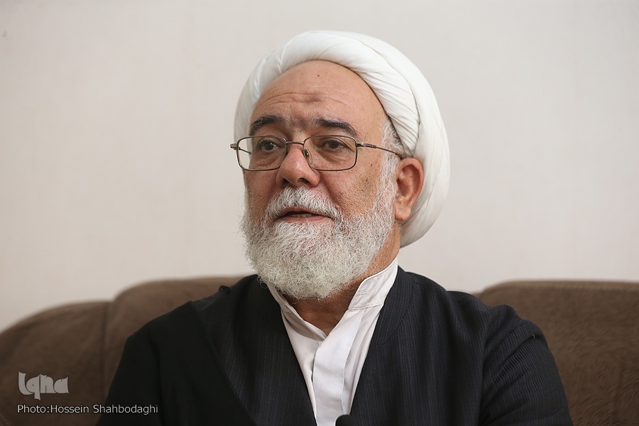 مردم‌داری و رعایت حق‌الناس از ویژگی‌های برجسته آیت‌الله صلواتی بود