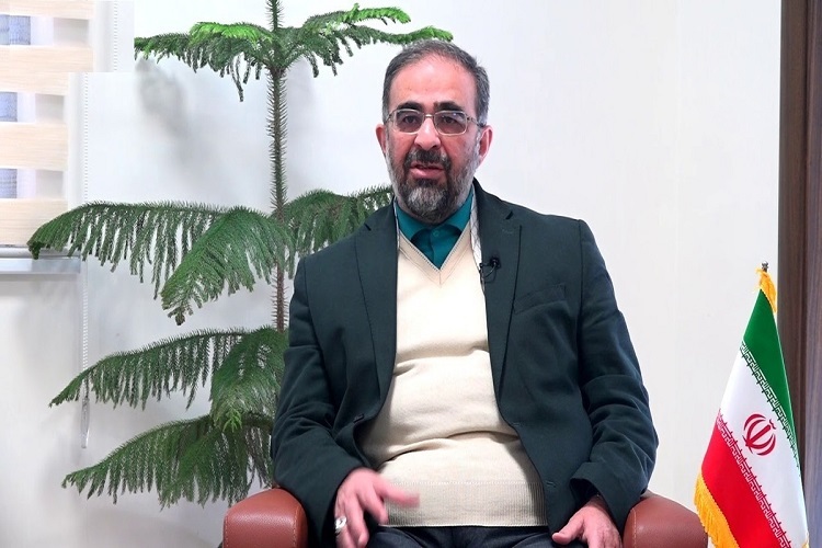 محمدهادی همایون معاون علوم انسانی و هنر دانشگاه آزاد اسلامی