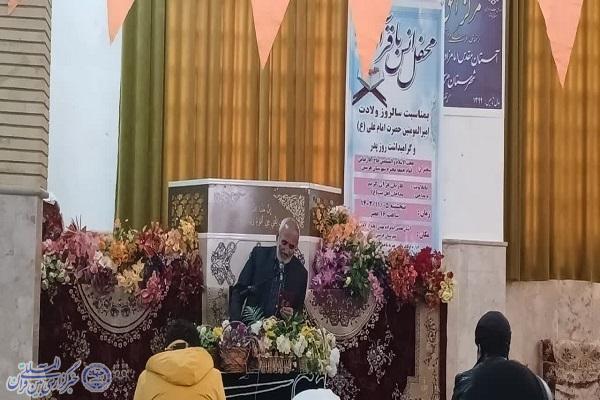 محفل انس با قرآن در آستان مقدس امامزاده مهدی(ع) هرسین برگزار شد