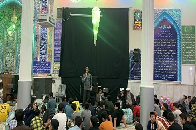 دشمن باکاشتن بذر کینه و نفاق درصدد ضربه‌زدن به نظام است