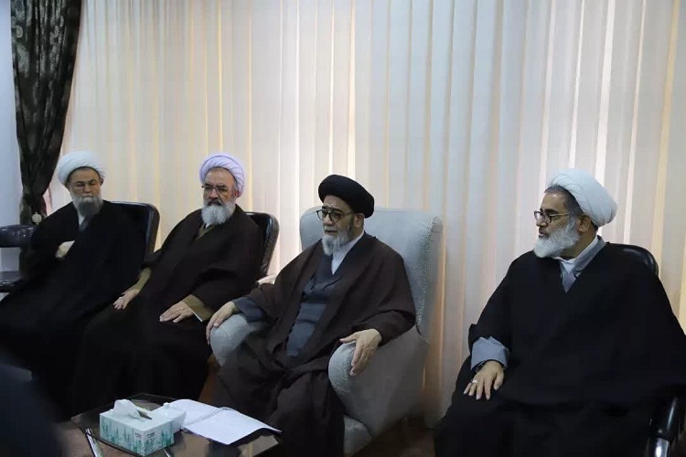 حجت الاسلام آل هاشم، امام جمعه تبریز حجت الاسلام آل هاشم، امام جمعه تبریز