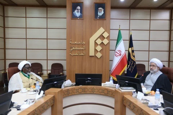 شیخ ابراهیم زکزاکی، رهبر جنبش اسلامی نیجریه در المصطفی