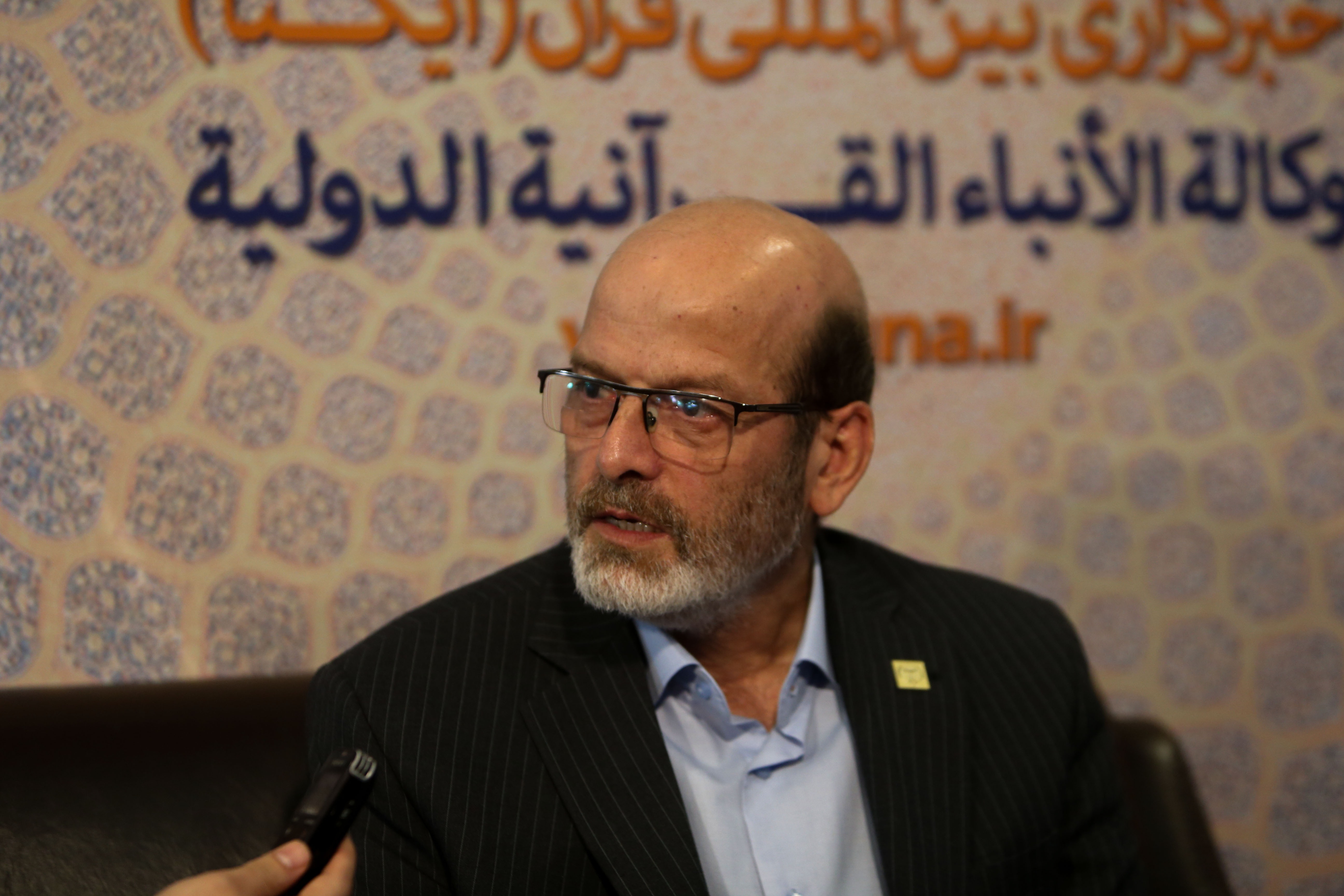 بازدید رئیس جهاددانشگاهی از نمایشگاه رسانه‌های ایران