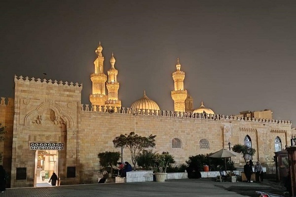 تزیین مناره‌های مسجد الازهر برای ماه رمضان + عکس