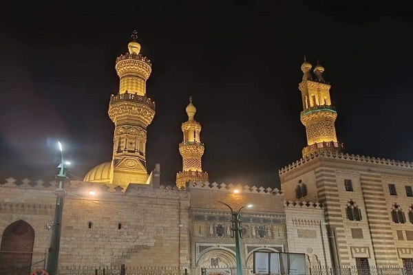 تزیین مناره‌های مسجد الازهر برای ماه رمضان + عکس