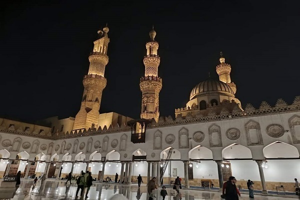 تزیین مناره‌های مسجد الازهر برای ماه رمضان + عکس