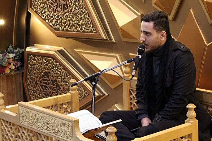 قاری یزدی رتبه اول مسابقات مدهامتان را کسب کرد