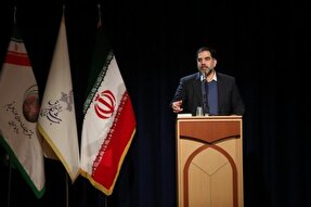 شعر حوزوی باید در برابر بحران هویتی بایستد