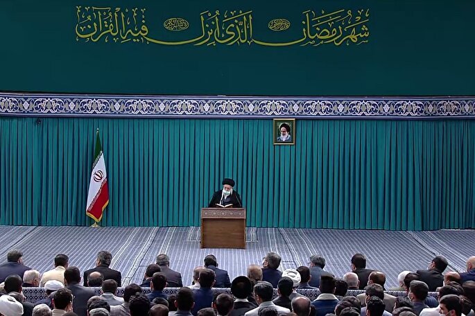 اجرای قرائات مختلف بدون دریافت «اجازه آن قرائات» صحیح نیست