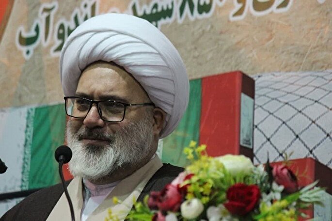 بزرگداشت شهدا یکی از مهم‌ترین معروف‌ها است