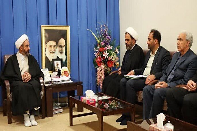 لزوم توجه به تکریم خانواده‌های معظم شهدا در جامعه