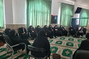 جلسه قرآن بانوان در نمایشگاه قرآن کریم خراسان شمالی برپا شد