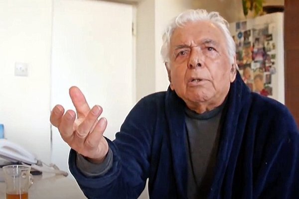سالی که گذشت؛ قلم‌هایی که با صاحبان‌شان رُخ در نقاب خاک کشیدند