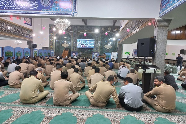 آیین تجلیل از ۳۶۰ معلم و مربی قرآن دوره‌های آموزشی حین خدمت تمامی مناطق نیروی دریایی ارتش جمهوری اسلامی ایران