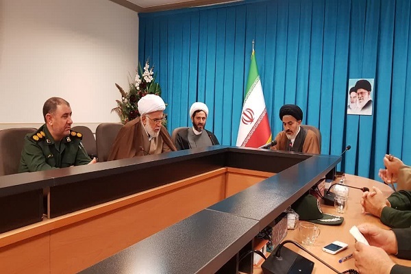 اعضای شورای تربیت و تعالی سپاه شهدای استان با امام جمعه ارومیه دیدار کردند