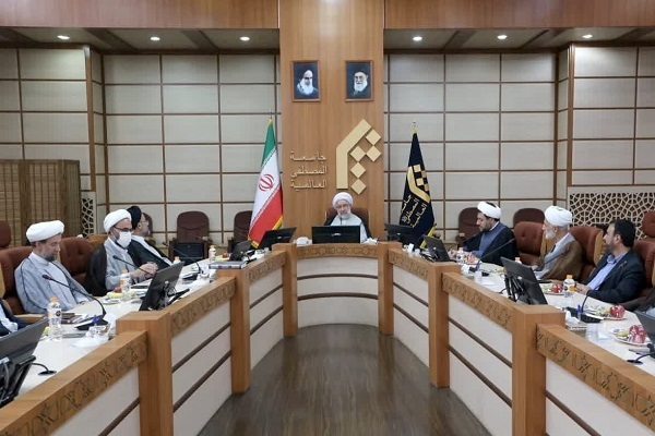 علی عباسی رئیس جامعه المصطفی