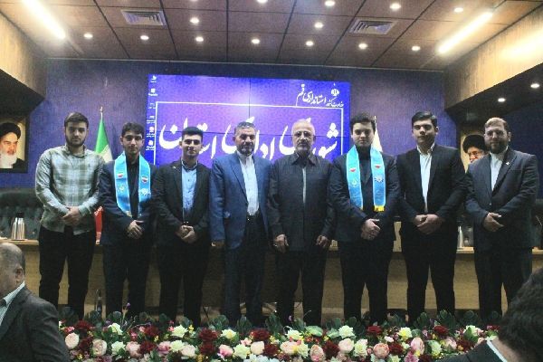 دانش‌آموزان و دانشجویان مهمان ویژه جلسات شورای اداری استان قم