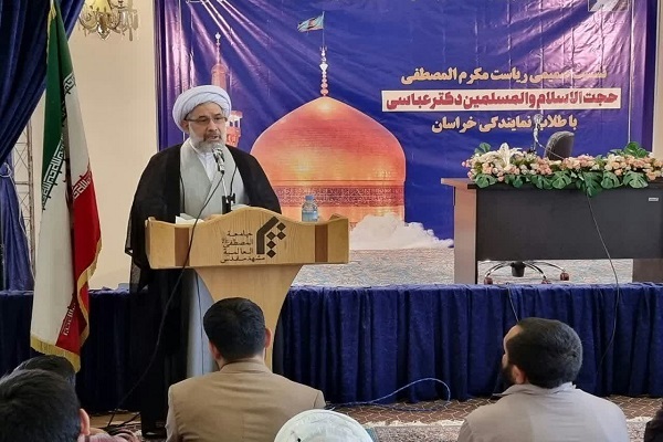 علی عباسی رئیس جامعةالمصطفی العالمیه