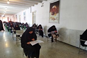عکس | آزمون اعطای مدرک تخصصی به حافظان قرآن در کرمان
