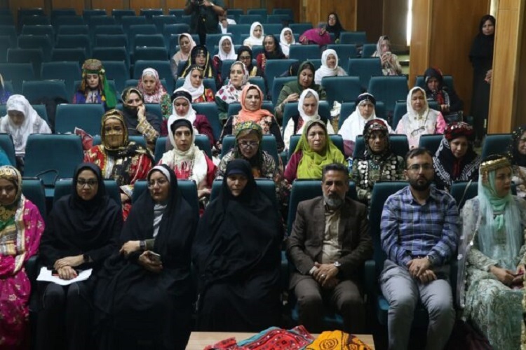 افتتاحیه نشست ملی تخصصی پوشش ایرانی، شیراز
