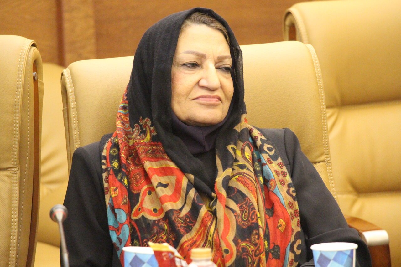 استاد براتی‌پور معدل شعر آئینی را بالا برد