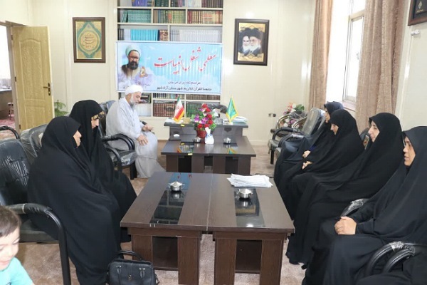 دیدار امام جمعه آزادشهر با مربیان جامعه القرآن آزادشهر