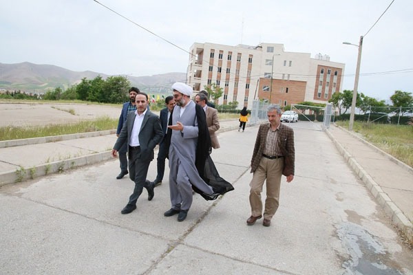بازدید معاون وزیر علوم از سراهای دانشجویی دانشگاه لرستان