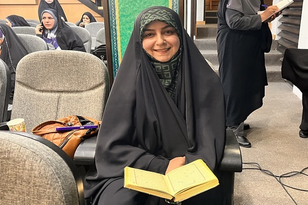 ستاره نورزادمقدم، شرکت‌کننده رشته حفظ کل بیستمین جشنواره قرآن و عترت دانشگاه علوم و معارف قرآن کریم