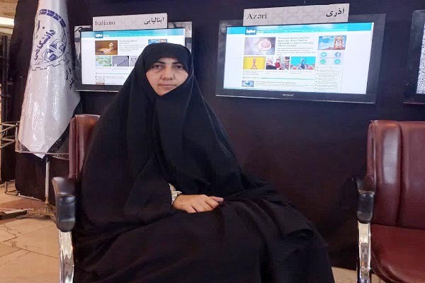 طاهره روشنیان، ‌مدیر واحد خردسالان جامعة‌القرآن‌ و اهل‌‌البیت(ع) همدان