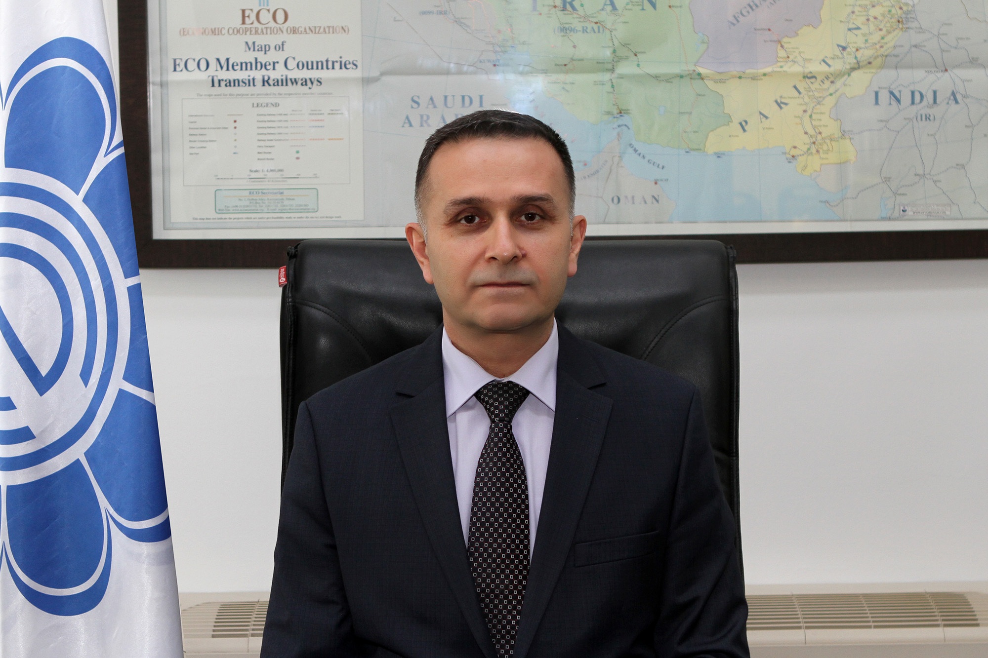 مرادجان بوری‌بایف، رئیس موسسه فرهنگی اکو
