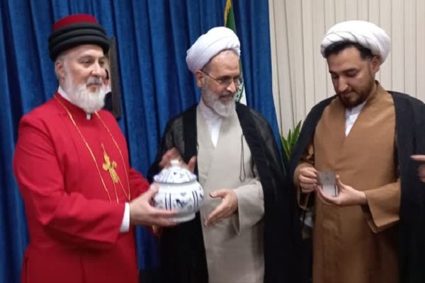 ارسال// رهبران ادیان برای حل مشکلات بشر اقدام مشترک داشته باشند