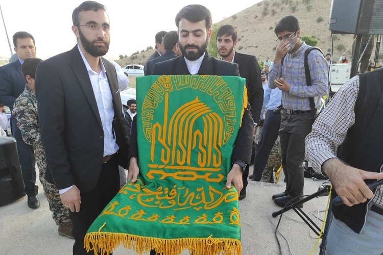 حضور خادمان رضوی به مناسبت دهه کرامت
