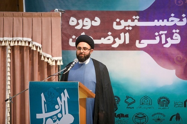 سیدمحمد ذوالفقاری مدیر زائران غیرایرانی حرم مطهر رضوی