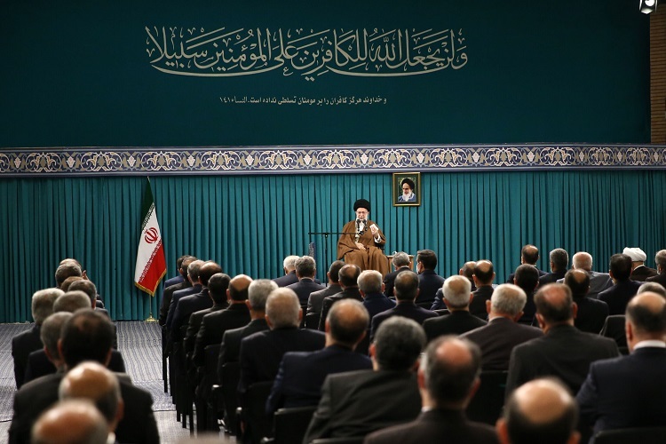دیدار مسئولان وزارت امور خارجه و سفیران جمهوری اسلامی ایران با رهبر انقلاب
