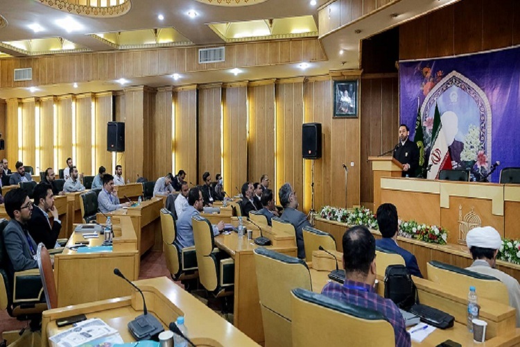 مالک رحمتی، قائم‌مقام تولیت آستان قدس رضوی در آیین افتتاحیه دوره آموزش بدو خدمت کارکنان تازه استخدام شده آستان قدس رضوی