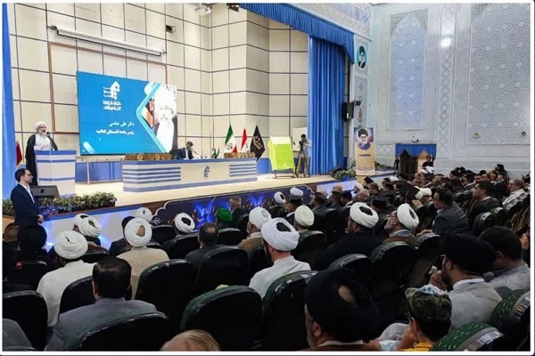 علی عباسی رئیس جامعةالمصطفی العالمیه