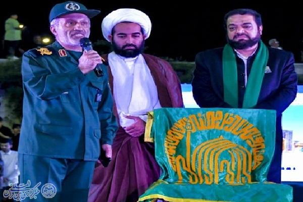 جشن بزرگ «زیر سایه خورشید» در ساری برگزار شد جشن بزرگ «زیر سایه خورشید» در ساری برگزار شد