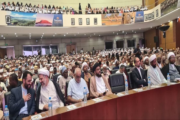 آیین اختتامیه بیست وهشتمین جشنواره بین‌المللی قرآنی حدیثی المصطفی درتانزانیا برگزار شد