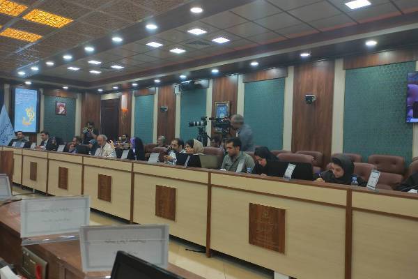 تلاش داریم، کارکرد اقتصادی به صنایع دستی دهیم