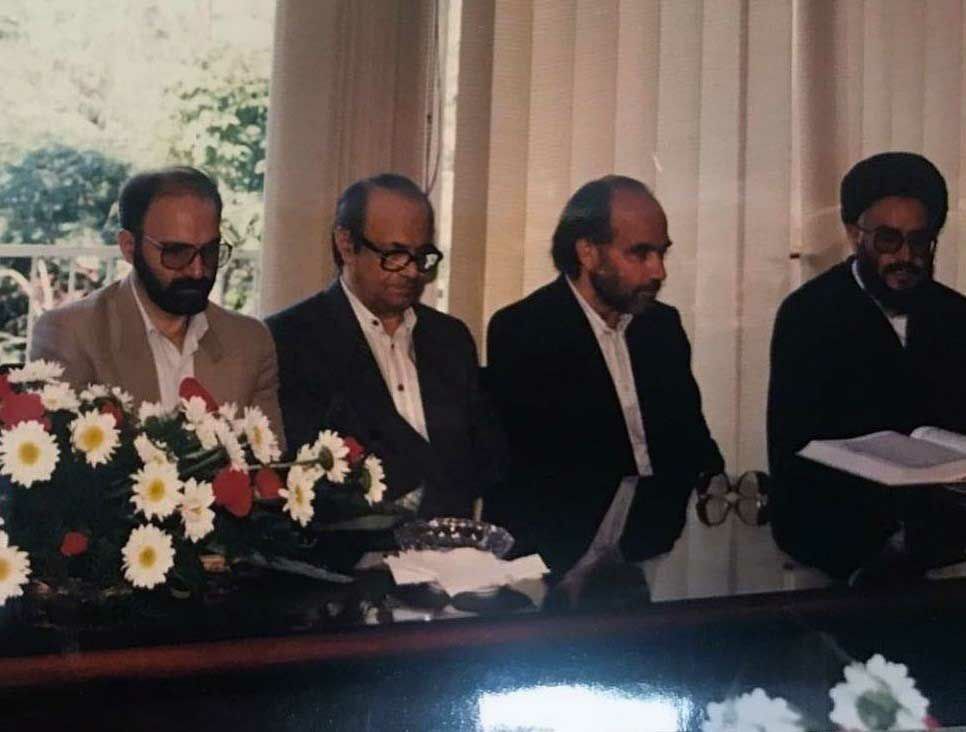 نقدی بر پرخاشگری عبدالکریم سروش نسبت به داوری اردکانی
