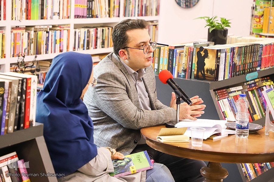 نشست گفت‌وگو درباره کتاب «درسو اوزالا»