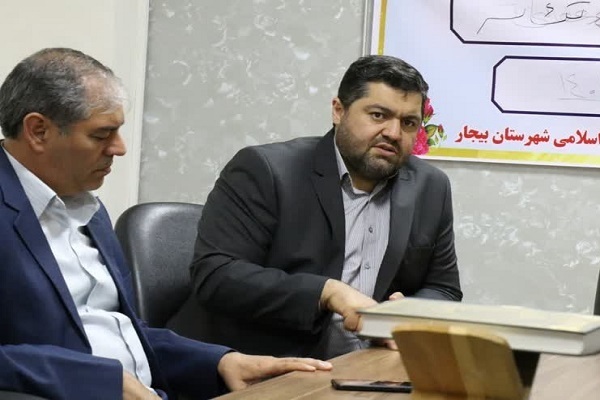 افشین آزادی، رئیس حوزه هنری کرمانشاه و سرپرست حوزه هنری کردستان
