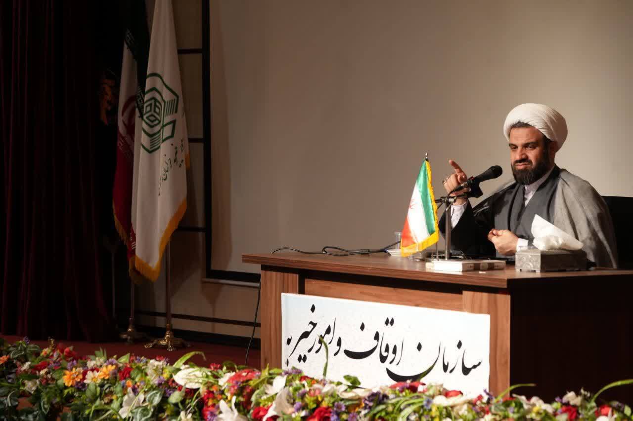 بقاع متبرکه محل آموزش معارف الهی است